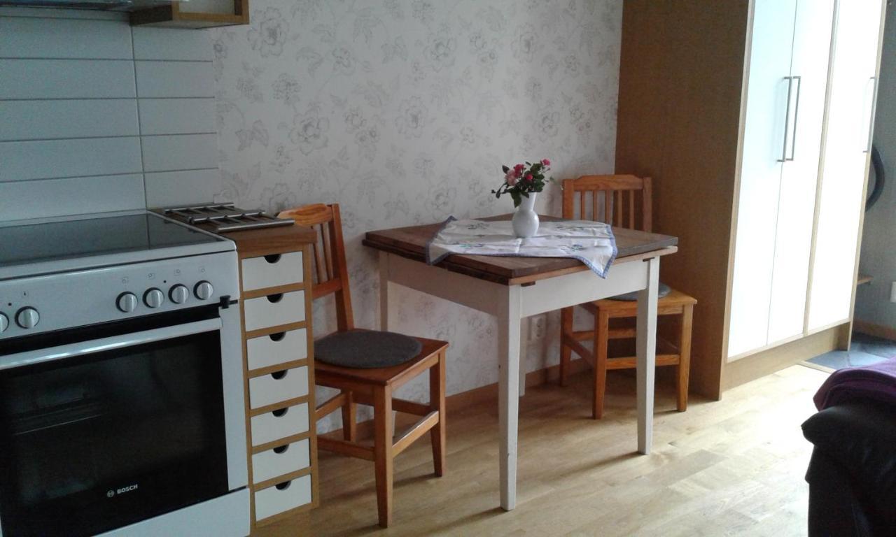Stuga I Gamla-Koepstad Traslovslage Экстерьер фото